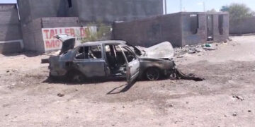 Se incendia vehículo en taller de Delicias