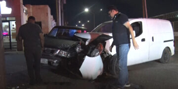 Choque múltiple deja cuantiosos daños materiales en Delicias