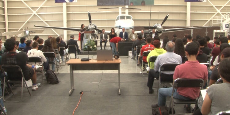 Firman convenio UPCH y Concanaco Servytur