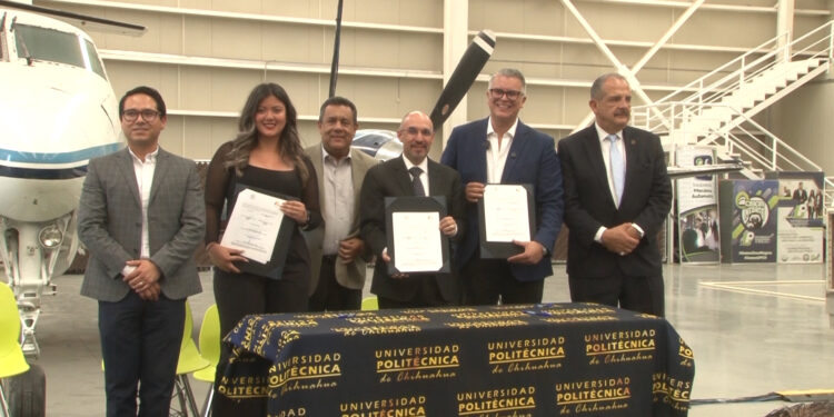 Firman convenio UPCH y Concanaco Servytur