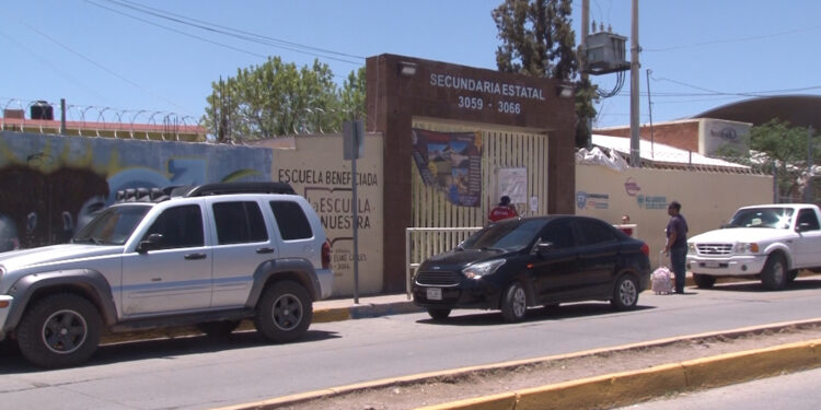 Denuncian constantes riñas entre alumnos de secundaria