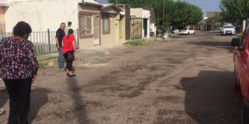 Vecinos de Vencedores del Desierto en Delicias exige calles pavimentadas