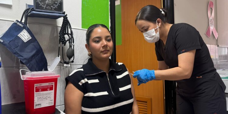 Anuncia Pensiones Civiles el inicio de su campaña estatal de vacunación