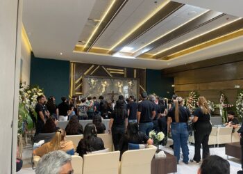 Dan último adiós a jóvenes fallecidos en accidente vial de la Lombardo Toledano