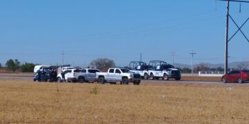 Localizan a hombre sin vida en una camioneta en Cuauhtémoc