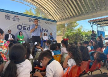 Inauguran domo en el Jardín de Niños Suave Patria