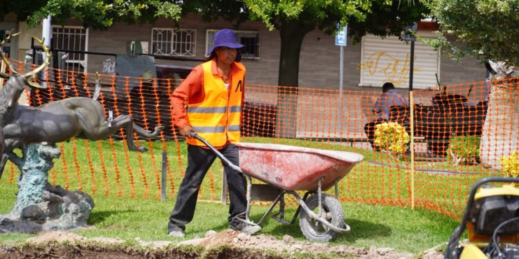 Inicia reubicación del monumento Indio Victorio
