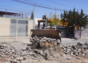 Arranca pavimentación en la calle Samaniego en la colonia Rosario