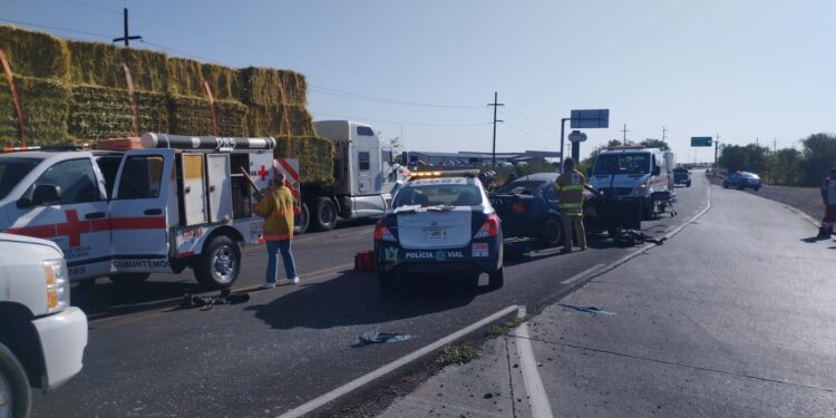 Choque en Libramiento Gómez Morín deja un herido