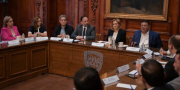 Maru Campos recibe a nuevos magistrados electos del Poder Judicial