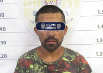 En persecución aseguran a sujeto vehículo con reporte de robo