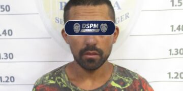 En persecución aseguran a sujeto vehículo con reporte de robo