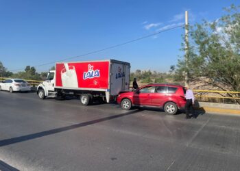 Segundo choque en Vialidad Sacramento agrava el tráfico