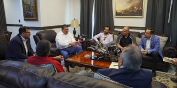 Atiende fiscal César Jáuregui, a representantes de víctimas de Aras