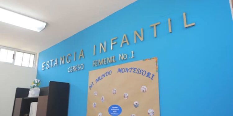 Maru Campos visita estancia infantil Montessori en el Cereso femenil No. 1