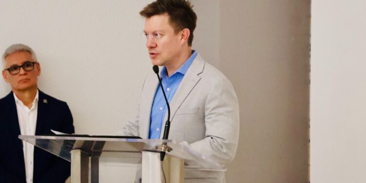 Firman convenio Municipio y Colegio de Ingenieros Civiles