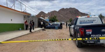 Intentó asaltar expendio y terminó herido con su propia arma