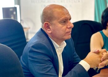 Morena propone eliminar diputaciones plurinominales por lista