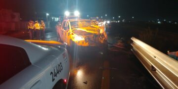 Vuelca camioneta de seguridad en carretera a Delicias