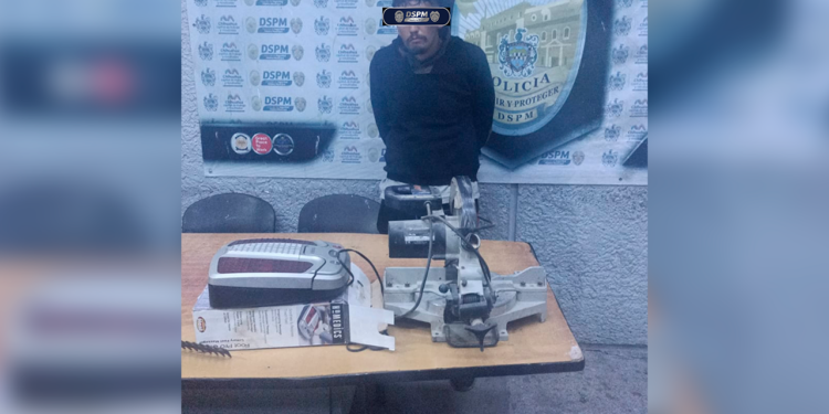 Detienen a hombre por presunto robo a casa en la colonia Francisco Domínguez