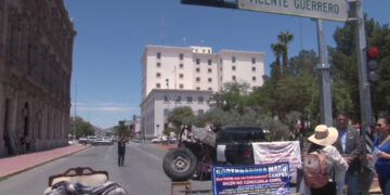 Cierran calle Aldama en protesta por falta de apoyos