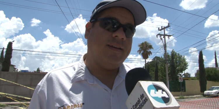 Vecinos exigen reparación de cruce dañado en la colonia Panorámico