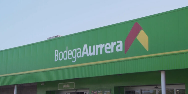Detienen a mujer por robo en Bodega Aurrerá al norte de la ciudad