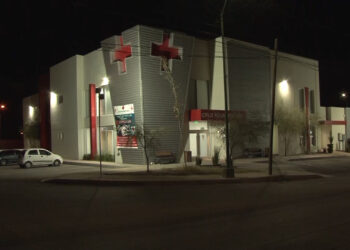 Hombre resulta herido tras asalto en terreno baldío