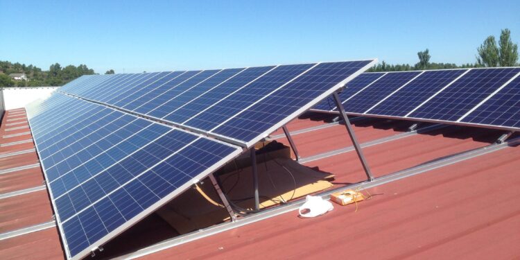 Convocatoria de paneles solares para hogares de la zona rural