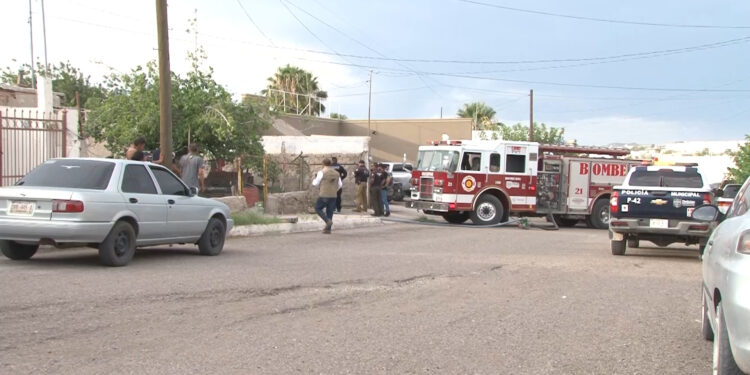 Incendio en jacal moviliza a bomberos en Delicias