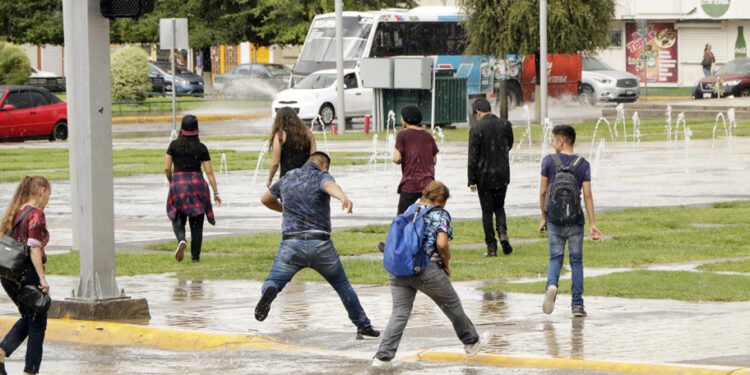 Continúa pronóstico de lluvias este viernes con mayor probabilidad por la tarde