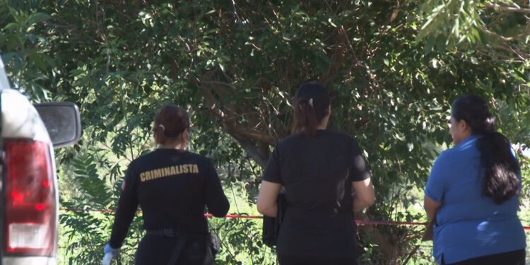 Localizan cuerpo de un hombre con heridas en el cuello al sur de la ciudad