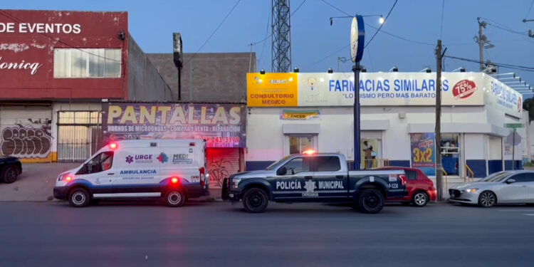 Mujer de 76 años fallece en consultorio de farmacia