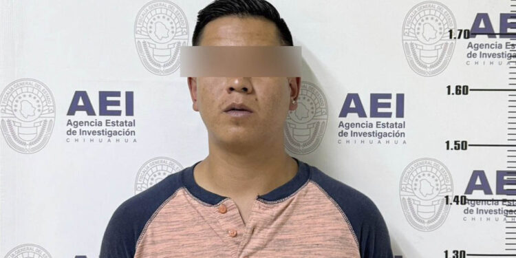 Detienen a sujeto acusado de asesinar a un hombre y esconderlo en la cajuela de su auto