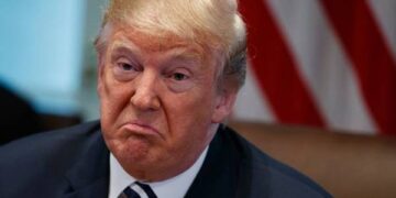 Frena tribunal prohibición de ciudadanía por nacimiento: ‘Es inconstitucional’