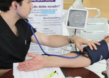 Refuerza Pensiones Civiles del Estado su equipo médico