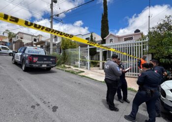 Trágico hallazgo en El Campanario: mujer dormía con su esposo fallecido