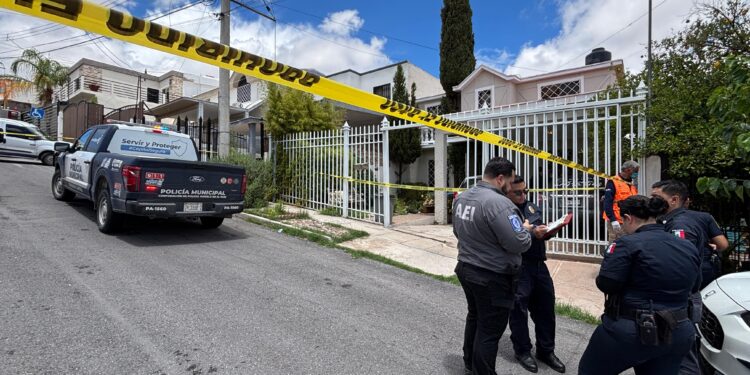 Trágico hallazgo en El Campanario: mujer dormía con su esposo fallecido