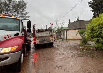 Incendio por cortocircuito consume vivienda en la colonia Ávalos