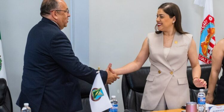 Firman convenio UACH y alcaldesa de Meoqui en apoyo a estudiantes