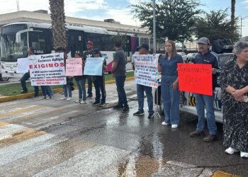 Pacientes con esclerosis múltiple protestan por falta de medicamentos