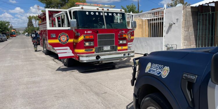 Incendio en casa de la colonia Villa por falla de aire acondicionado