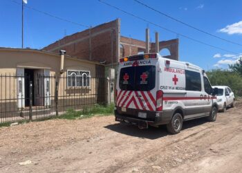 Joven sufre fractura de cadera al caer en su domicilio
