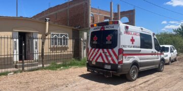 Joven sufre fractura de cadera al caer en su domicilio