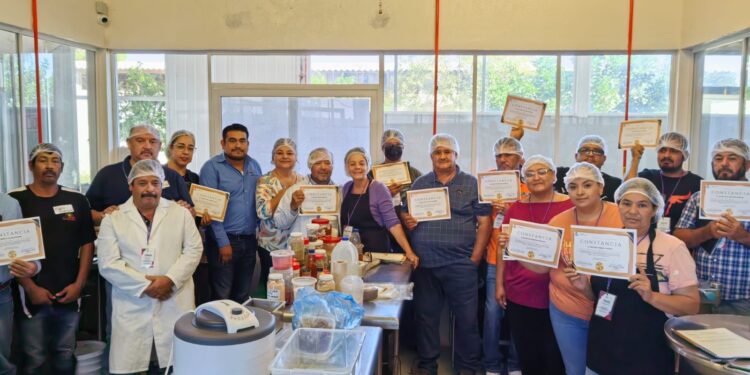 Invitan a mujeres del sector rural a solicitar apoyos para capacitación