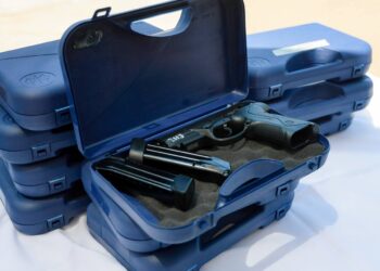 Entregan chalecos y armas nuevas a policías municipales