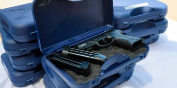 Entregan chalecos y armas nuevas a policías municipales