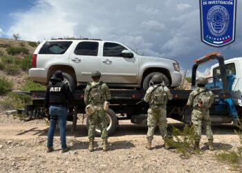 Aseguran Tahoe blindado en brecha de Ojinaga