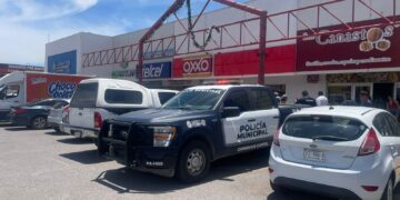 Detienen a sujeto por robar Oxxo en Plaza Vallarta