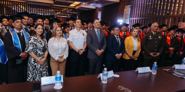 Primera generación del ISSCUU concluye licenciatura en seguridad